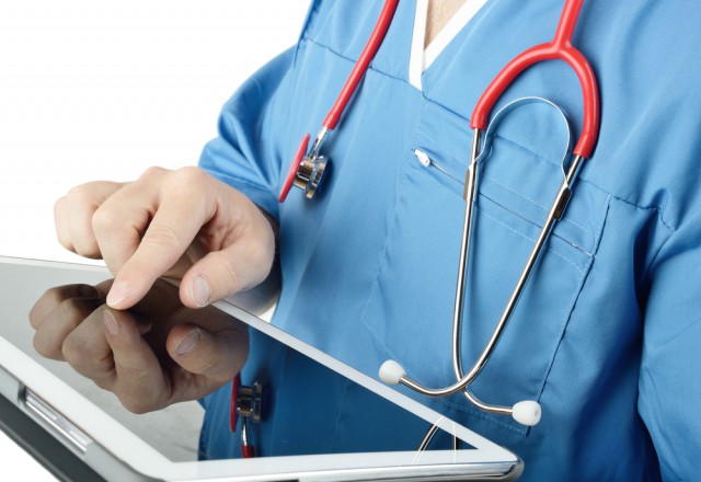 Doctor-tablet-medical-data-e1493066121999.jpg Doctor-tablet-medical-data-e1493066121999.jpg